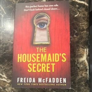 The Housemaid's Secret by Freida McFadden